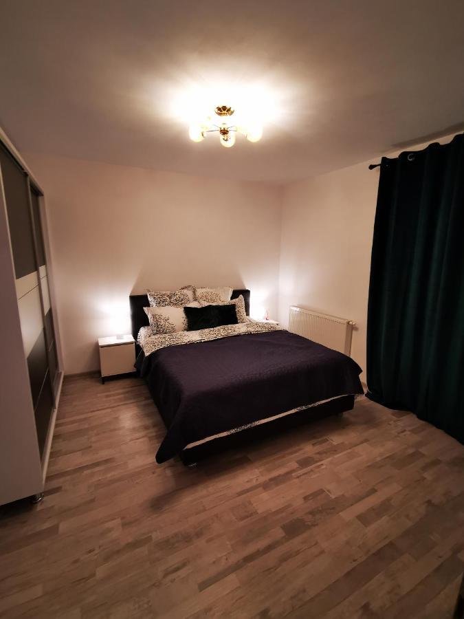 Teo Apartment Brasov Luaran gambar