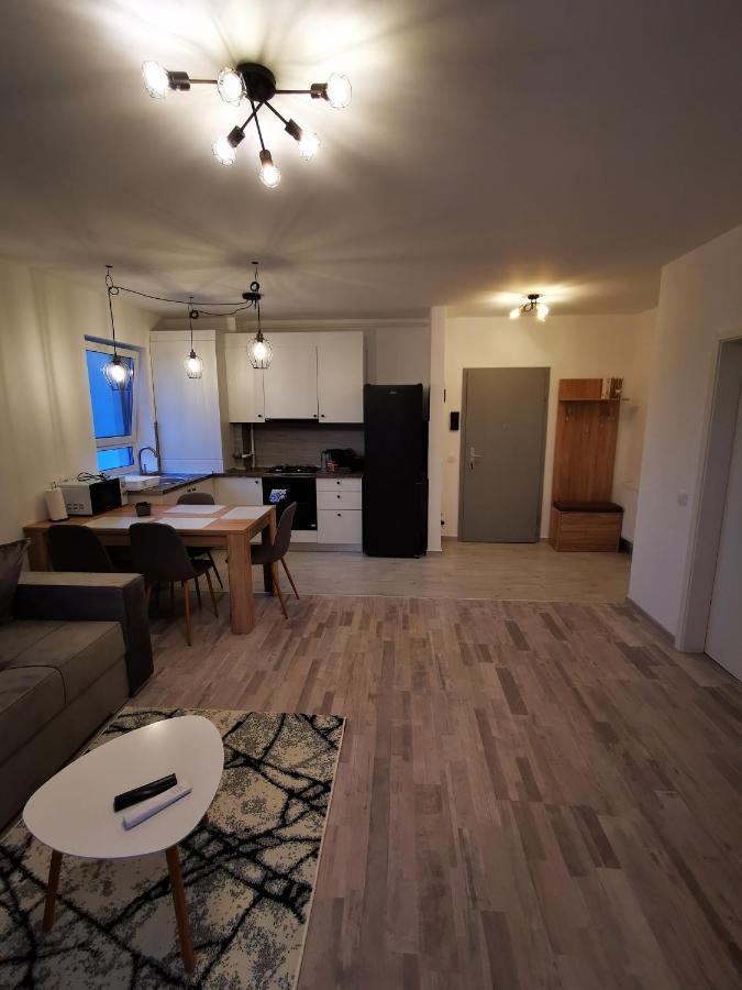 Teo Apartment Brasov Luaran gambar
